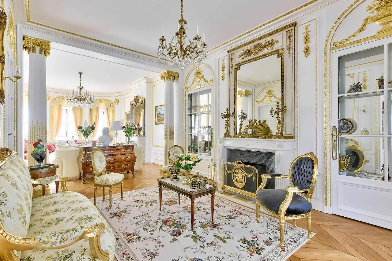 Luxury House In Paris Villa France