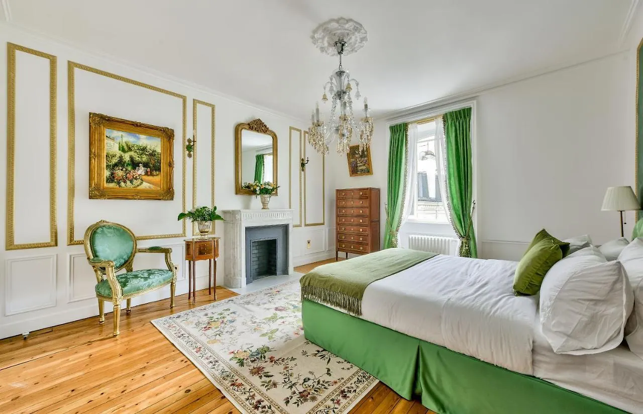 Luxury House In Paris Villa France