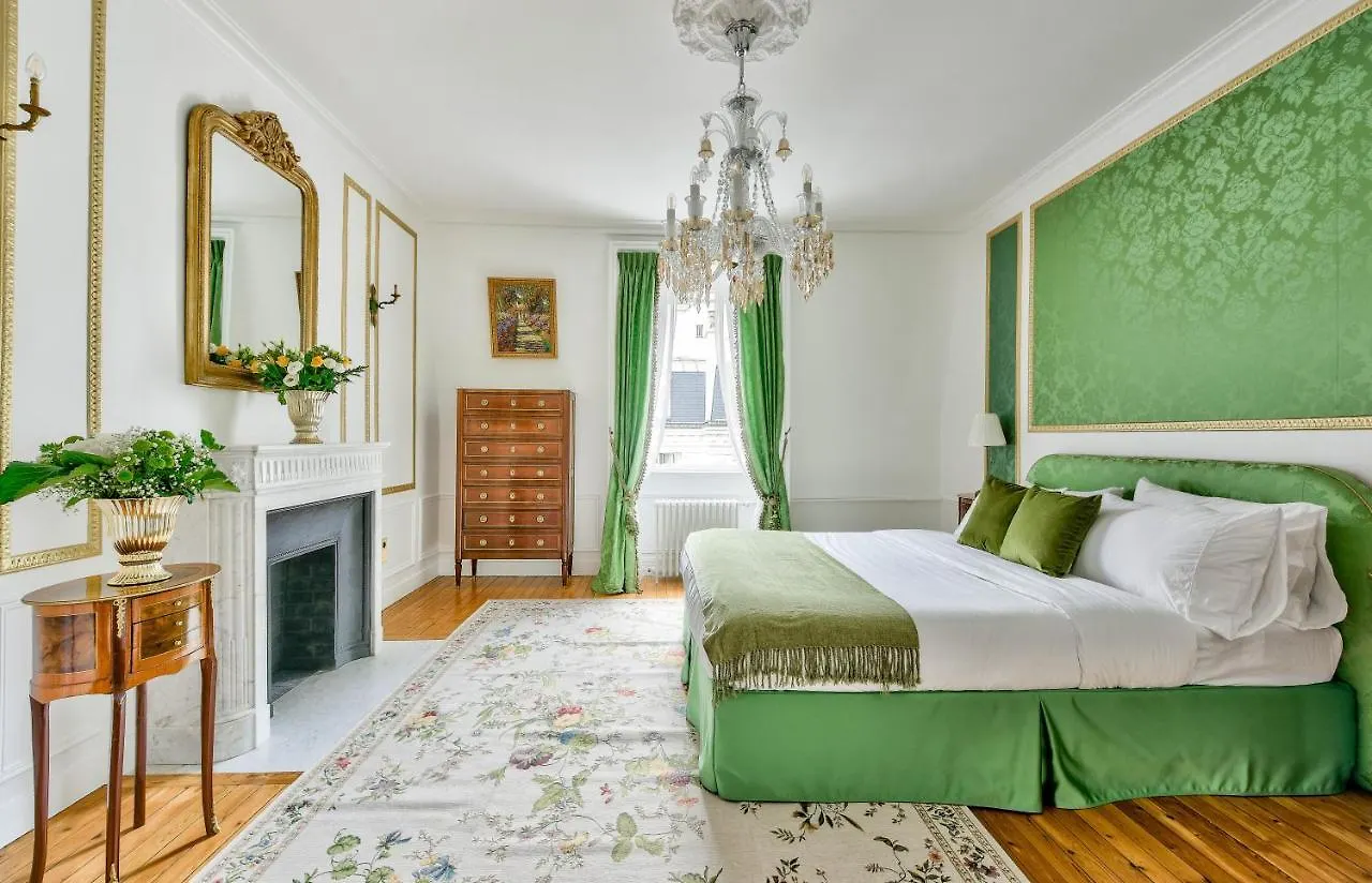 Luxury House In Paris Villa France